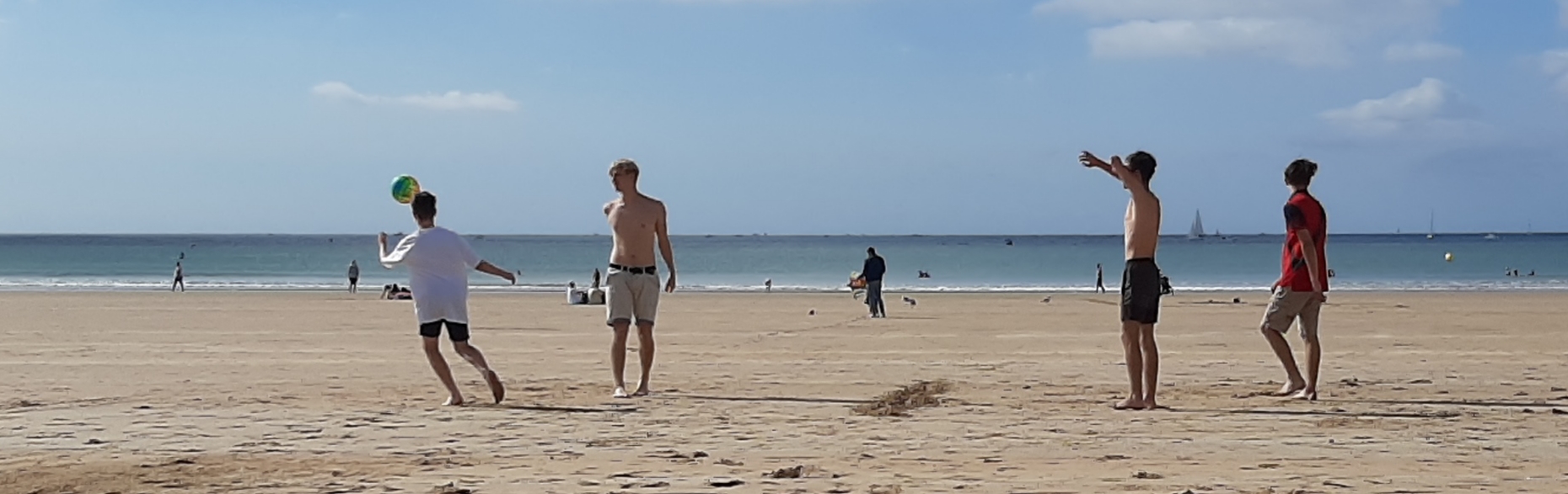 Chavagnes boys at the sea
